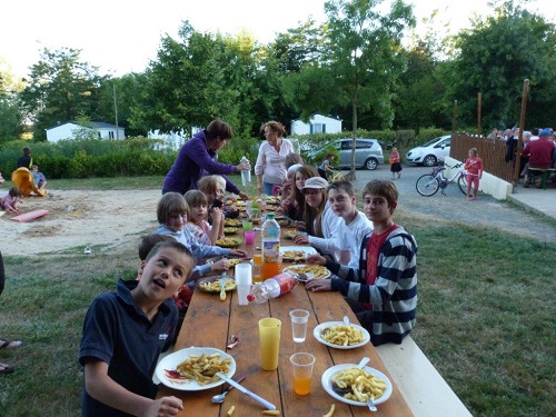 soirée familiale au camping en Vendée