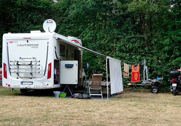 location sur un emplacement naturel avec un petit camping sur la Vendée